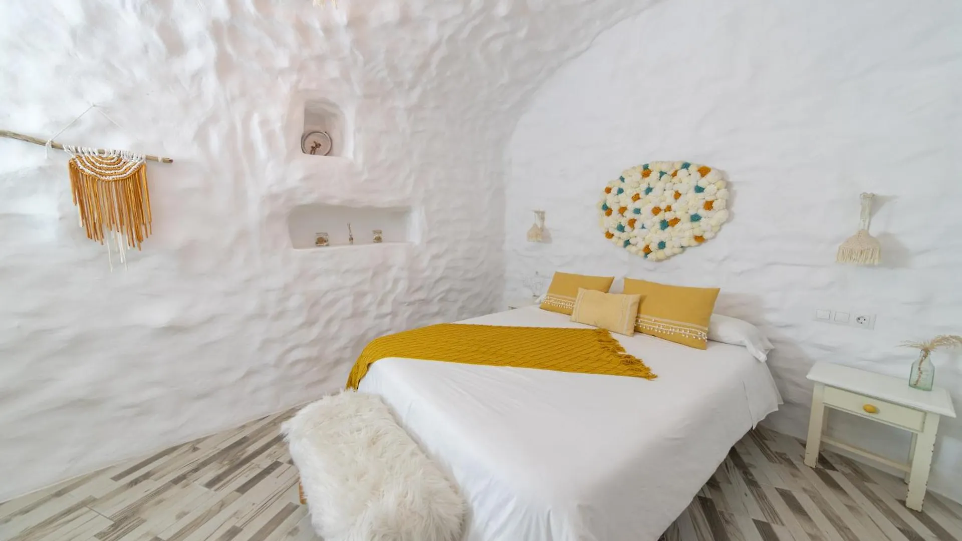 Complejo Cuevas Otto Guest House Baza 0*,