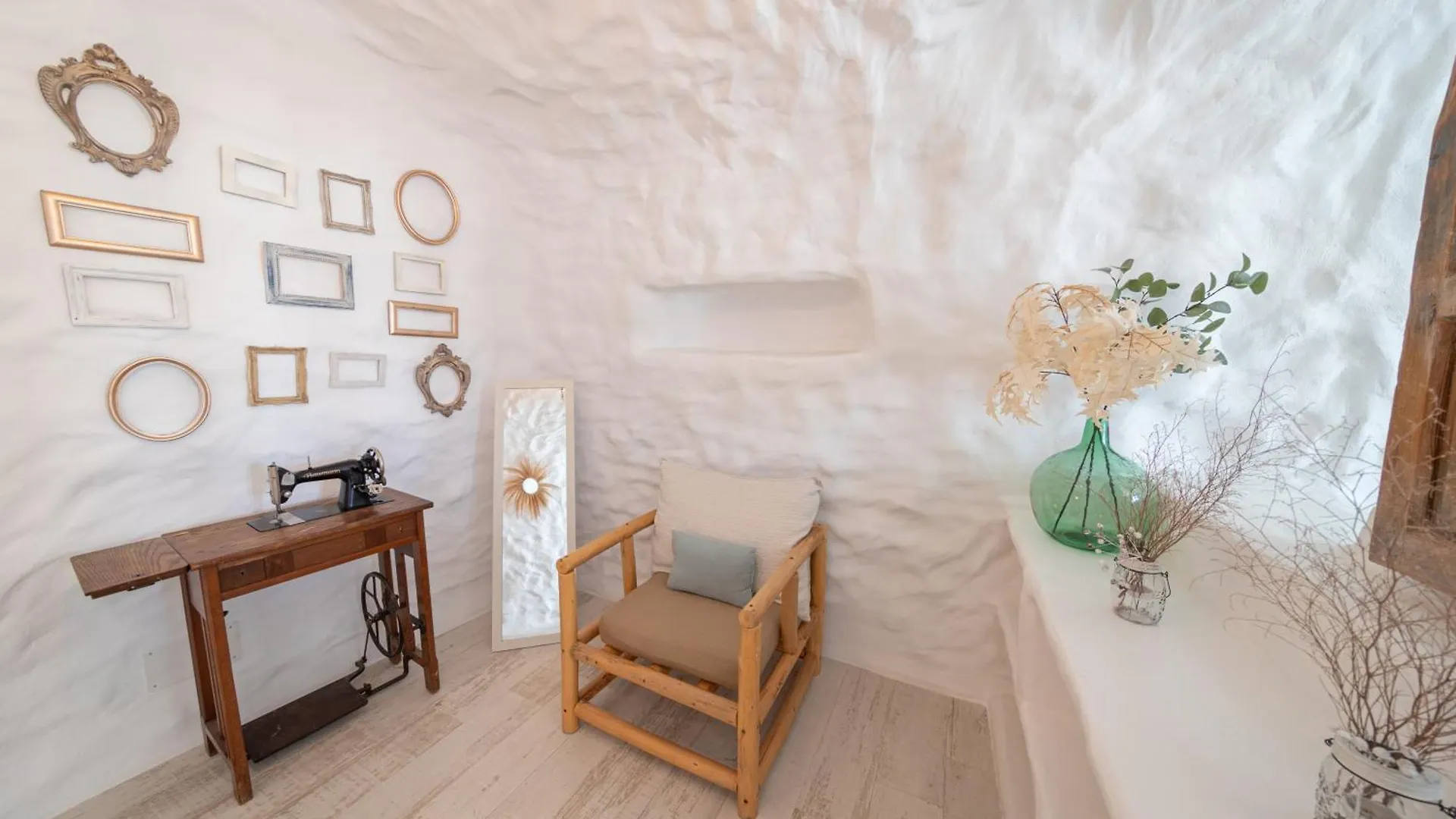 Complejo Cuevas Otto Guest House Baza Country house