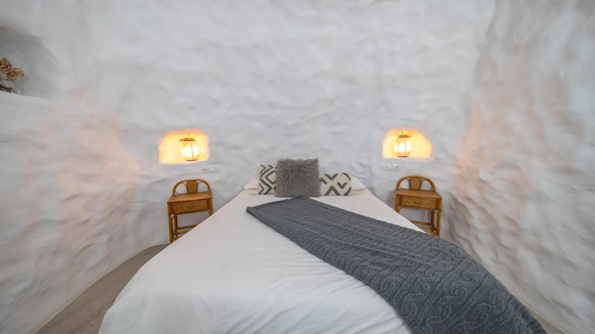 Complejo Cuevas Otto Guest House Baza Country house