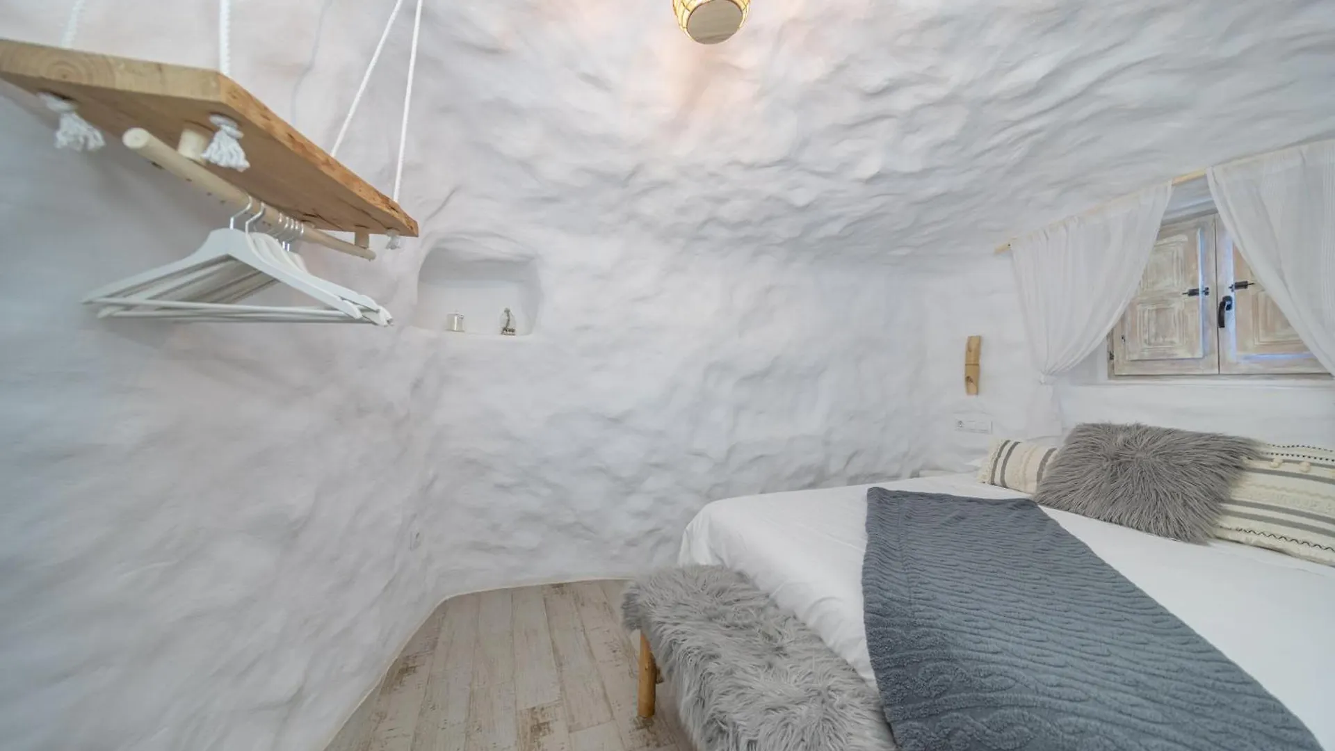 Complejo Cuevas Otto Guest House Baza