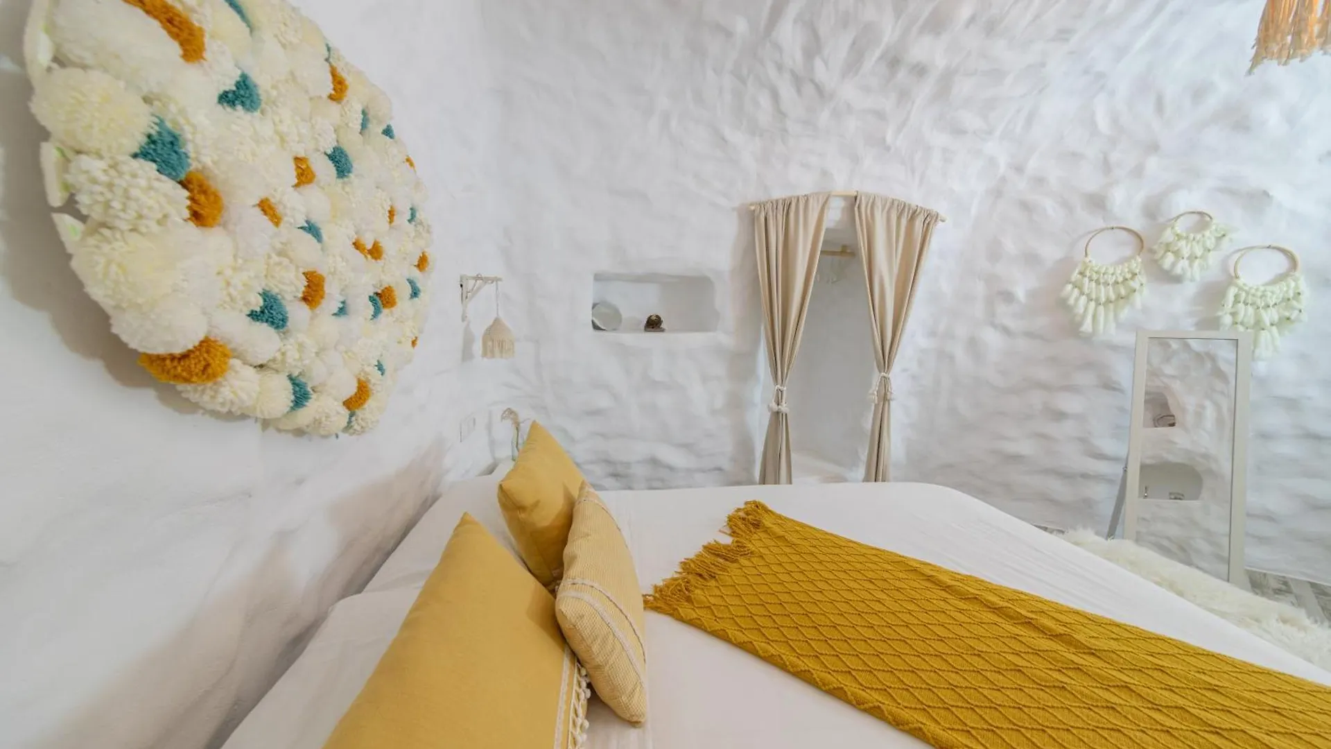 Complejo Cuevas Otto Guest House Baza 0*,  Spain