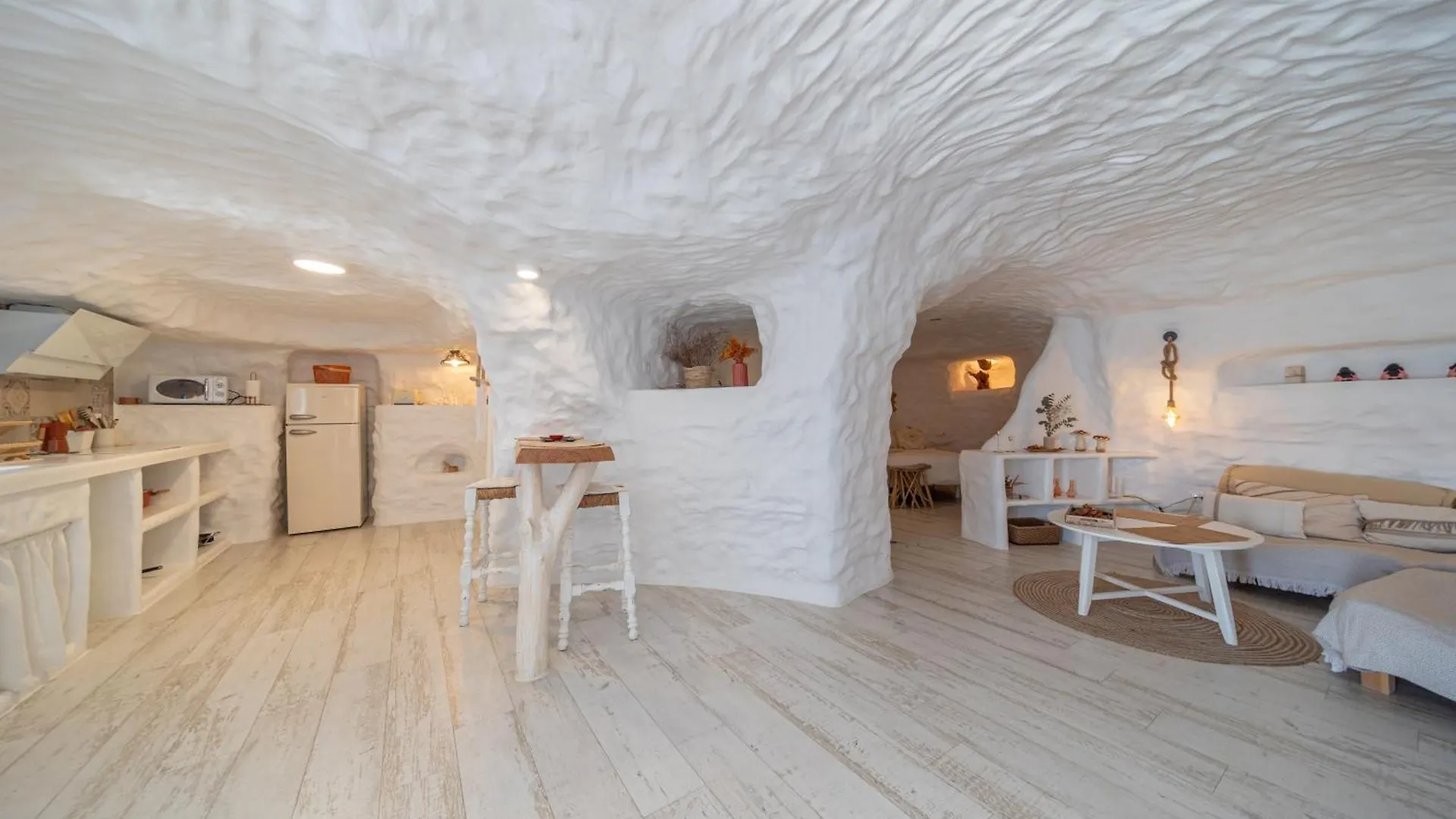 Complejo Cuevas Otto Guest House Baza 0*,  Spain